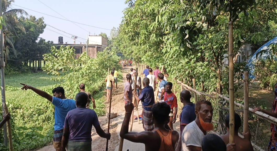 ঈদগাহ মাঠের পুরনো দ্বন্দ্বে দুই গোষ্ঠীর সংঘর্ষ, আহত ২০